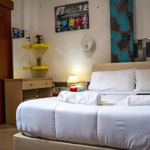 https://marinas-rooms.hotelsatayianapa.com